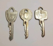Vintage Lot Of 3 1960s 1970s Ford Lincoln Mercury Comet Car Keys Incl Free Sh Vintage Lot Of 3 1960s 1970s Ford Lincoln Mercury Comet Car Keys Incl Free Sh