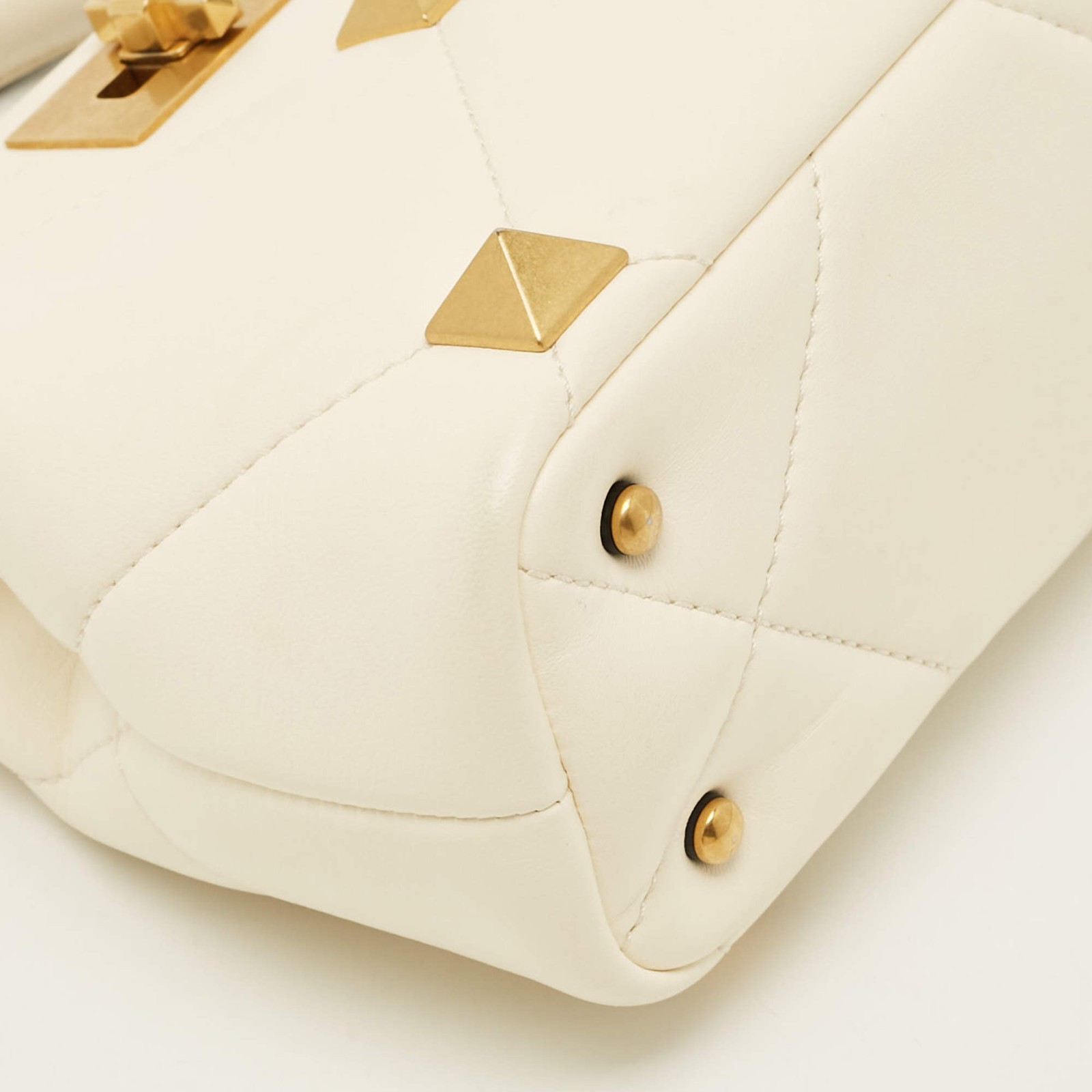 Valentino Roman Stud Small Off White Quilted Leather Top Handle Bag thumbnail 11