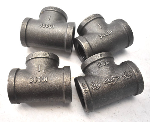 Lot of 4 Malleable Iron Tee Fitting 1" Threaded Cast Black Joint Pipe Fittings