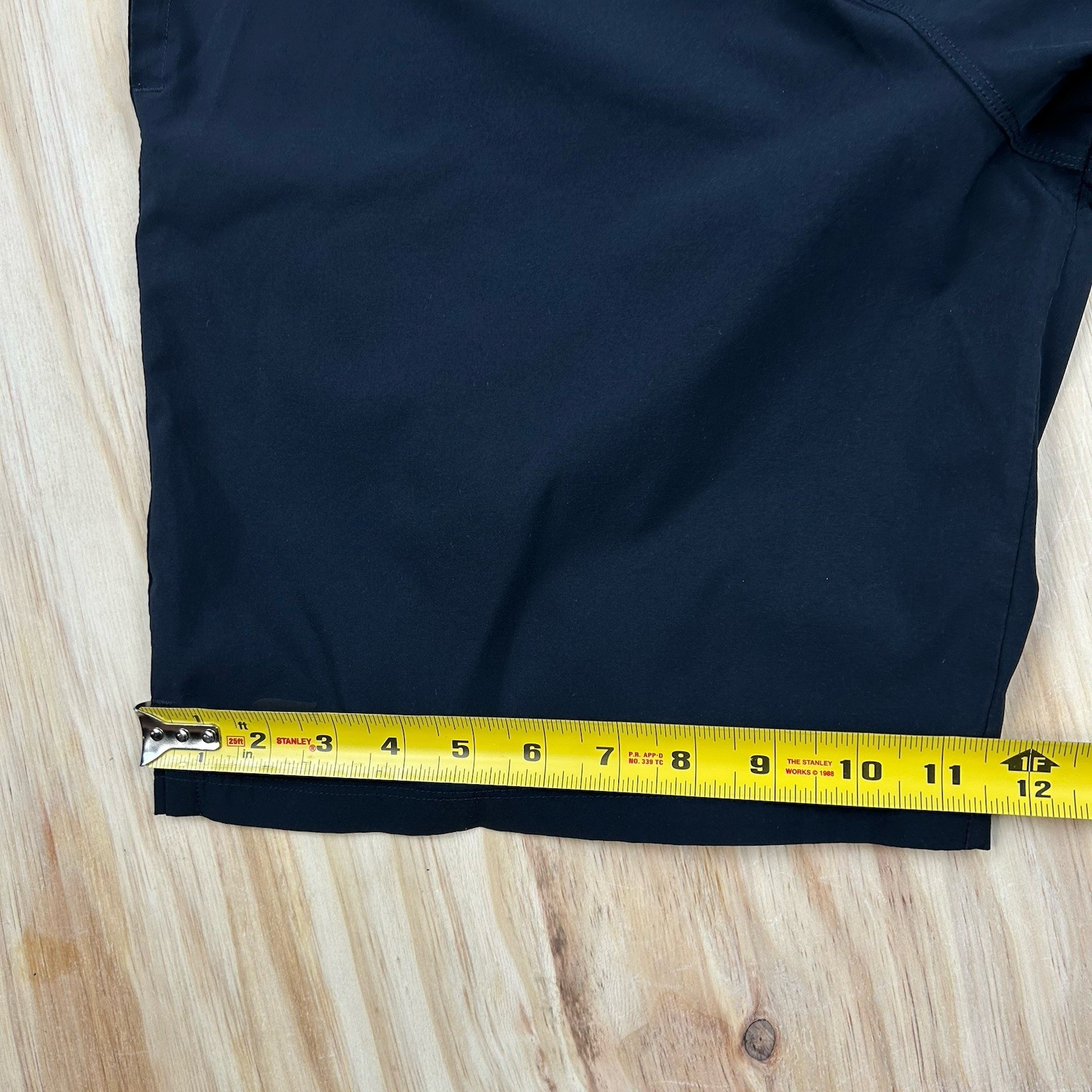 Fabletics Men's Black Solid 8.5" Medium Athletic … - image 6