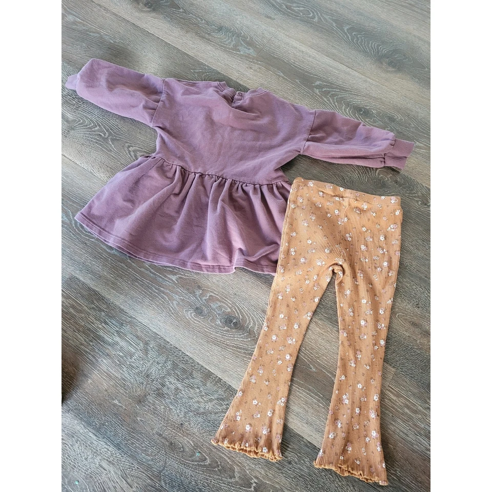 Conjunto de Top Jamie Kay Floral Púrpura con Volantes y Pantalones de Oso Conejo Niño Pequeño Talla 5t #5 Foto 3 de 4