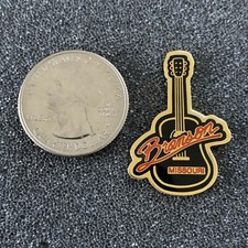 Branson Missouri Guitar Travel Souvenir Pin Pinback #38605