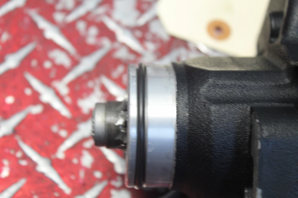 2014 Harley Davidson DYNA FAT BOB 原始设备制造商启动器和螺栓可安装 DFB9 — 第 3/4 张图片