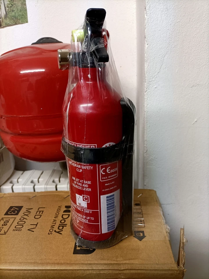 Estintore Auto Barca Camper da 1 Kg Omologato con Manometro Made in Italy - Immagine 3 di 3