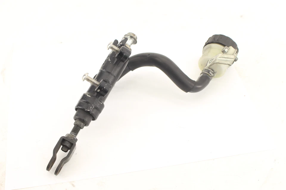 2015 Suzuki Gsxr600 Oem Rear Back Brake Master Cylinder Reservoir 69600-47h30 - Image 4 of 4