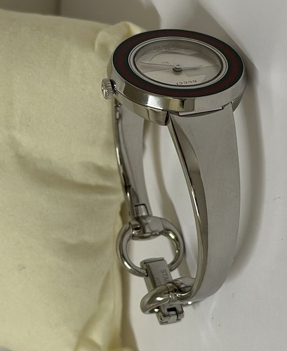 Gucci 129.5 U-Play Swiss Quartz Ladies Silver Dial, 27mm, Excellent Condition - Picture 8 of 11