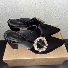 ALL BLACK Women Shoes Size EU40.5 9.5/10 Circle Cluster Broach Heel New In Box