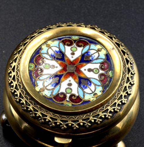 Small Brass Trinket Box Round with Inset Enamel Cross - hinged lid - Foto 9 di 10