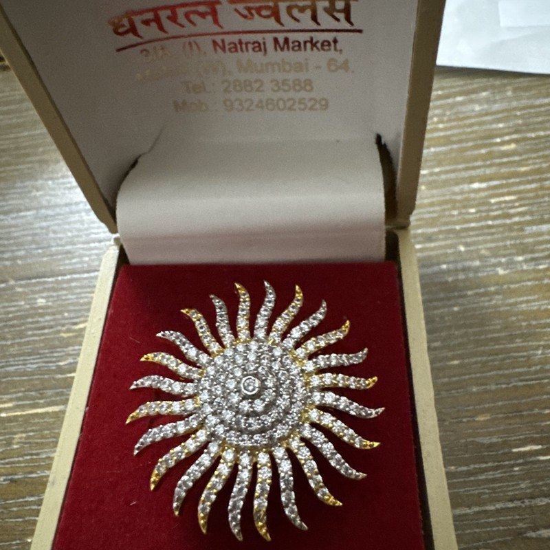 SUNBURST Sparkling Ring