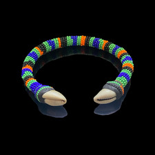 Inle Ild Bracelet Multicolor Beads with Cowrie Shells