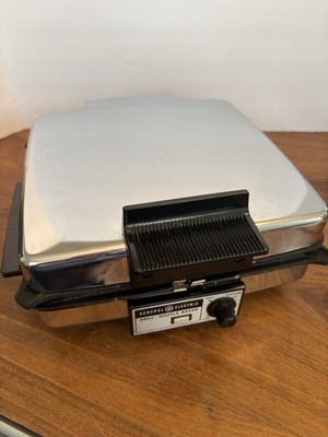 GE General Electric A2G48T Waffle Maker Grill Iron Baker Chrome TESTED Vintage