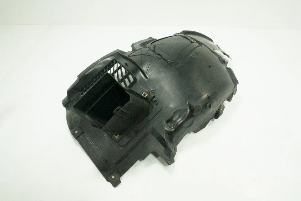 2011 - 2016 BMW 535I F10 FRONT RIGHT PASS FENDER LINER SPLASH SHIELD GUARD OEM - Image 2 of 4