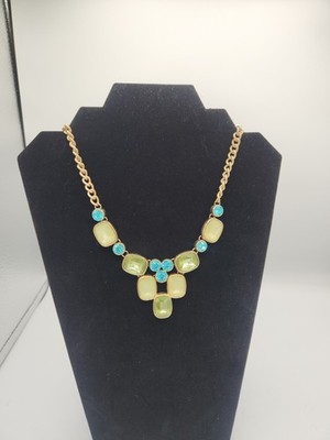 VINTAGE TRIFARI BLUE GREEN RHINESTONE GOLDTONE PENDANT NECKLACE 18'' - 3'' EXTEND