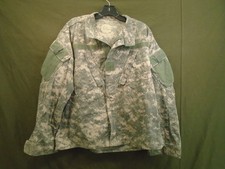 US Military Army Combat ACU Digital Camo Coat Shirt Medium X-Short 2005 284-O