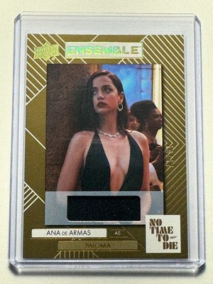 Ana de Armas /17 Gold Memorabilia 2025 UD James Bond No Time To Die Ensemble E-4