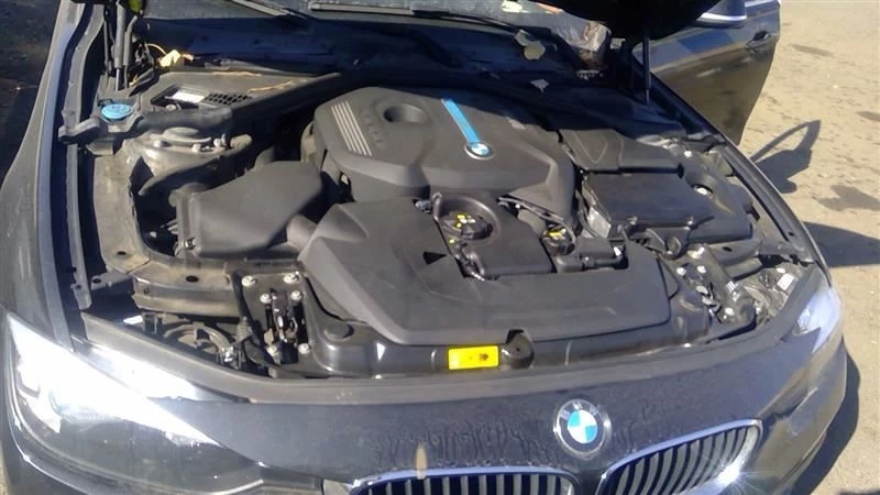 Coolant Reservoir Engine Fits 16-18 BMW 330e 1073904 Foto 2 de 4