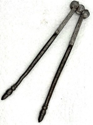 Georgischer Eisen Nussknacker mit langen schmalen Griffen - Eichel Enden - 14 cm