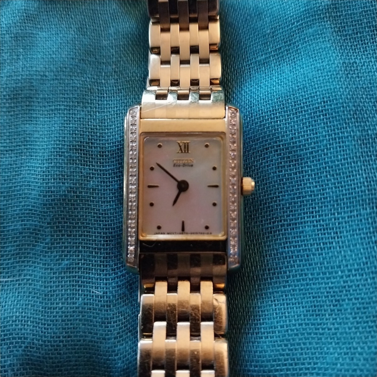 CITIZEN ECO DRIVE ladies Stiletto watch. Quartz movement