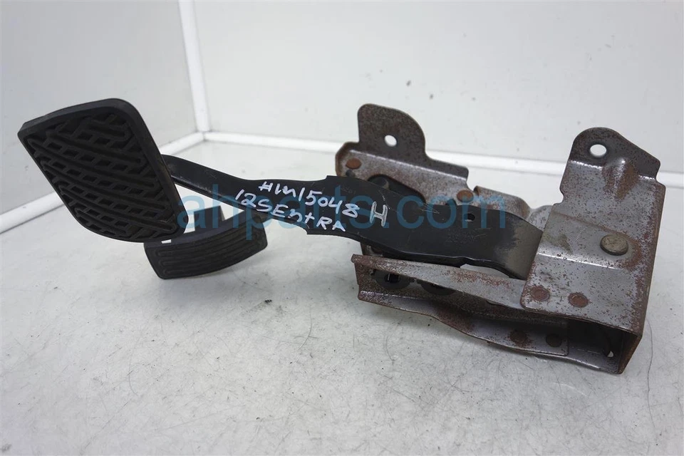 Nissan Sentra 2010-2012 acelerador automático de gasolina + pedal de freno 46501-9Ac2a 18002 Foto 4 de 4