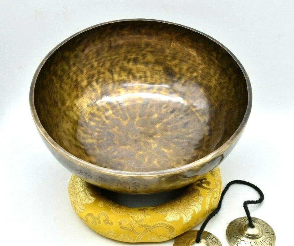 Auténtico cuenco para cantar luna llena — 13" (33 cm) cuenco tibetano hecho a mano para curación Foto 3 de 4
