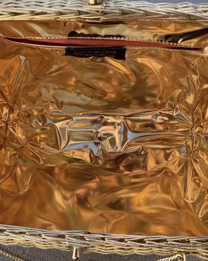 Bolso de Mano Cartera Rimco de California Hecho a Mano en Hong Kong Caja Tejida Dorado Foto 4 de 4