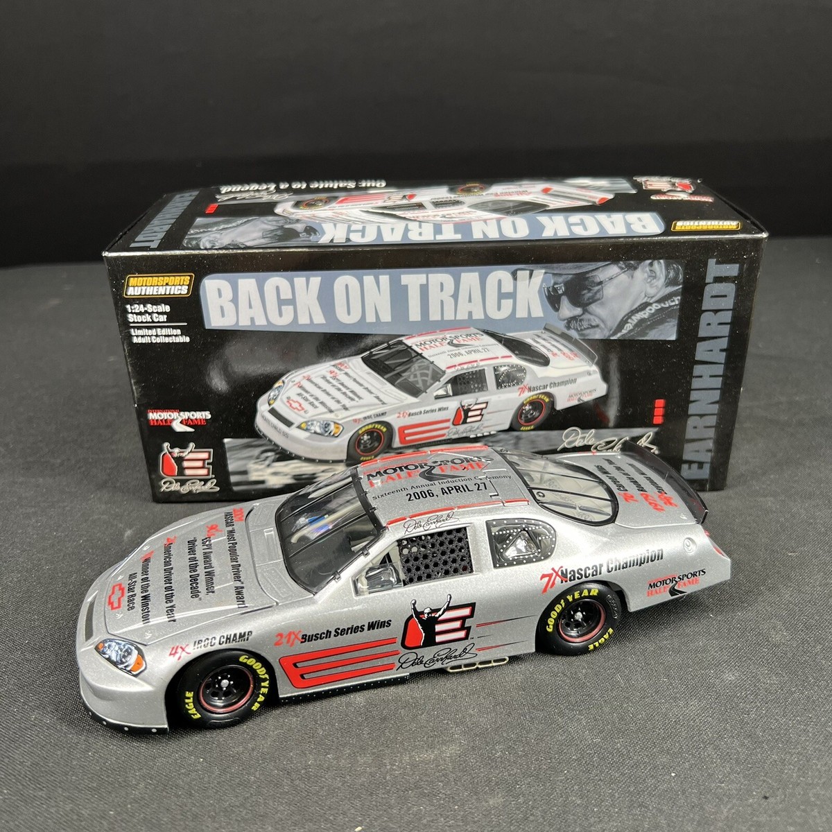 Motorsports Authentics 1:24 Dale Earnhardt Hall Of Fame NASCAR