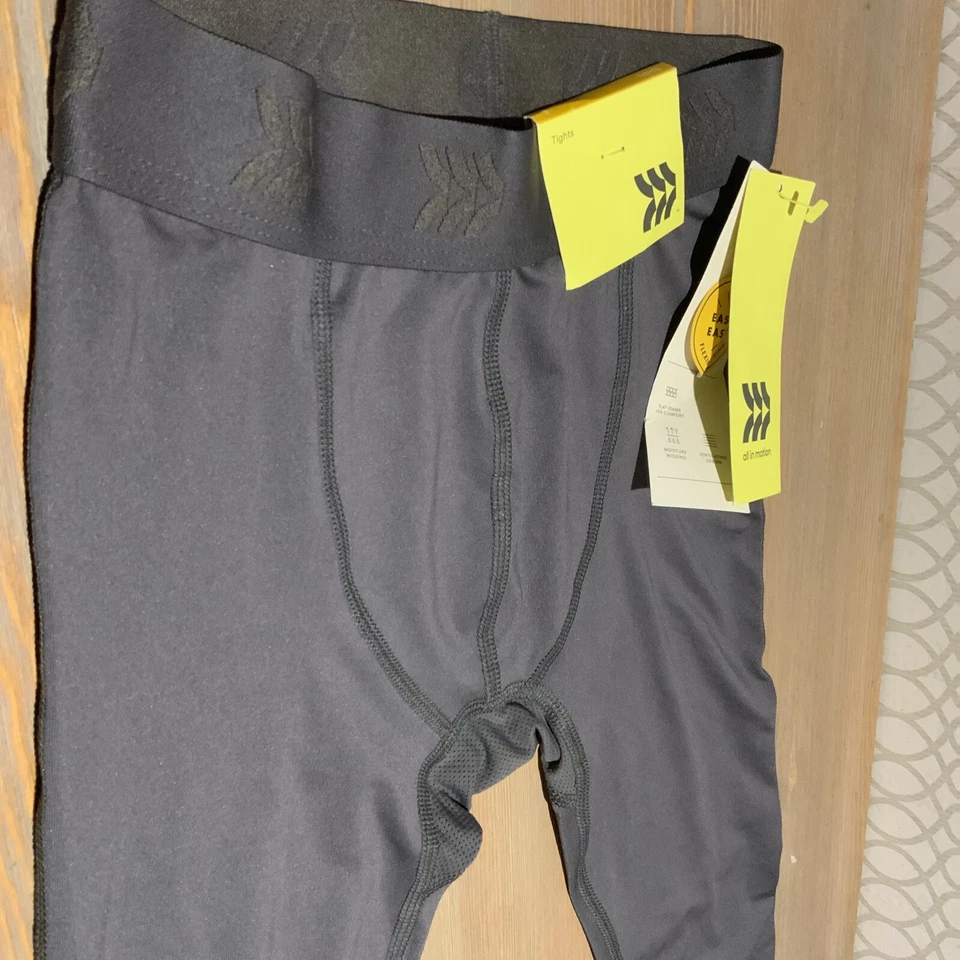 🍒 Boys' 3/4 Fitted Performance Tights All in Motion Gray Size Small - Image 2 of 3