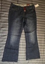 Gitano blue jeans with a flared bottom and back pockets decoration size 16