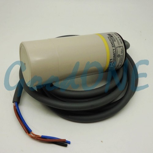 1PC NEW Omron E2K-C25ME1 E2KC25ME1 Capacitive Proximity Switch Sensor Detector - Picture 3 of 4