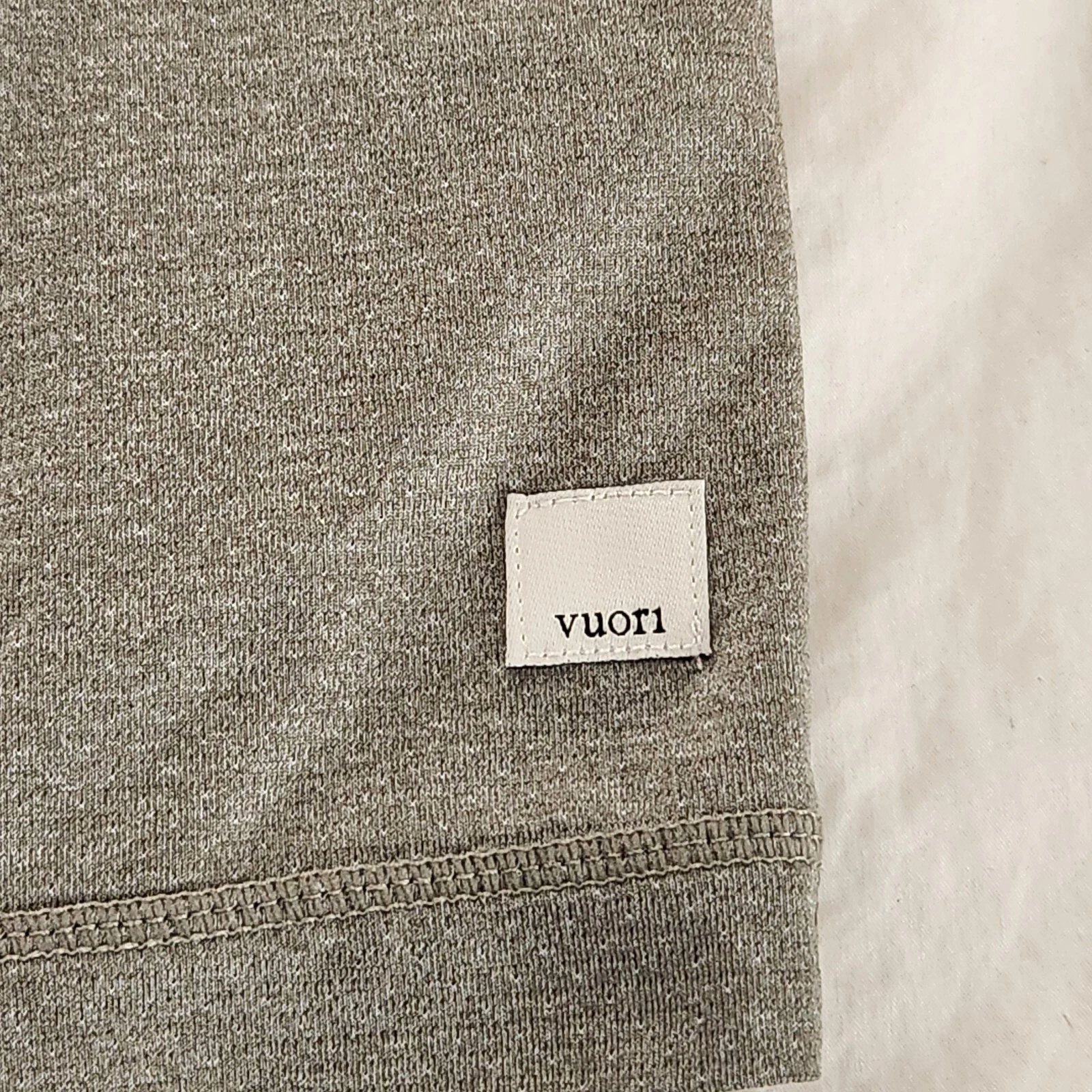 vuori tradewind performance athletic pocket t shirt shirt