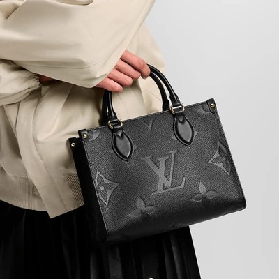 Louis Vuitton OnTheGo Tote MM Black Leather