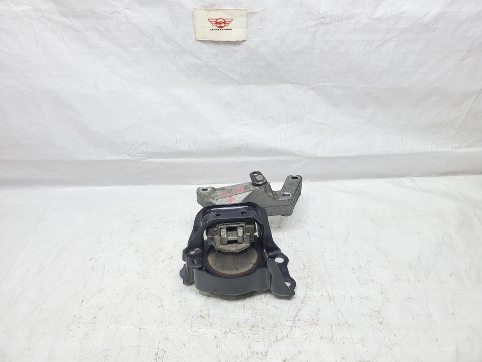 2014-2019 Nissan Versa Note Engine Motor Mount Front Right Side 1.6L FWD OEM - Image 2 of 4