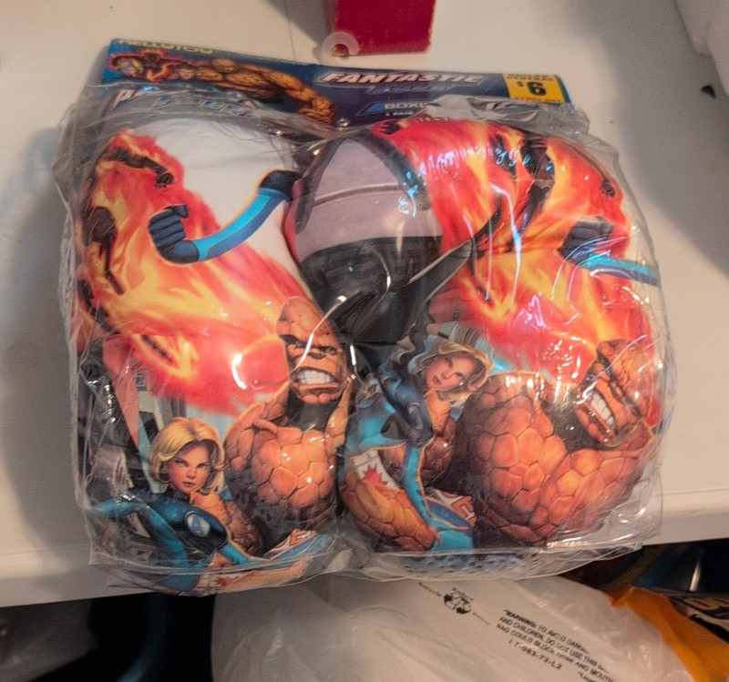 New 2005 Kellogg's Fantastic Four Boxing Glove Set 1 Pair One Size 6 oz