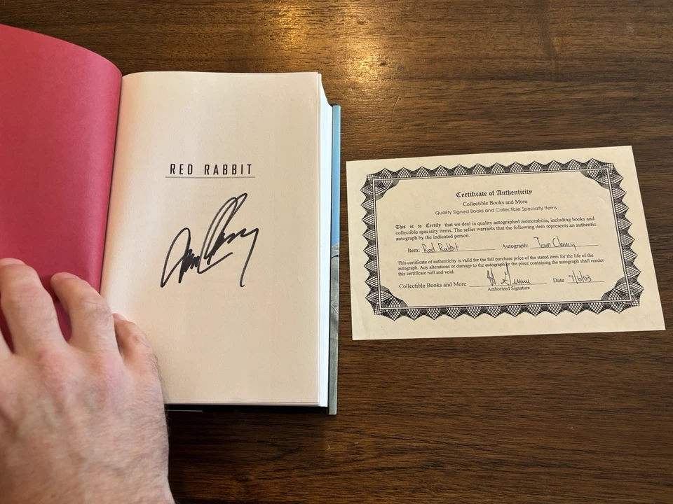 SIGNED Red Rabbit Tom Clancy 1st Printing First Edition 2002 HCDJ w/ COA Foto 2 de 4