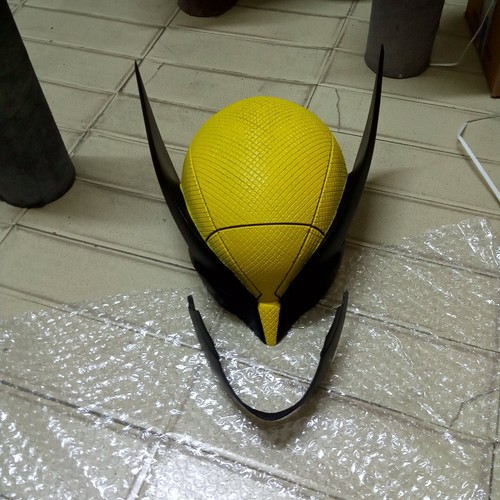 Painted Wolverine Movie Version with textures Cowl 22 inch for Cosplay - Picture 12 of 12