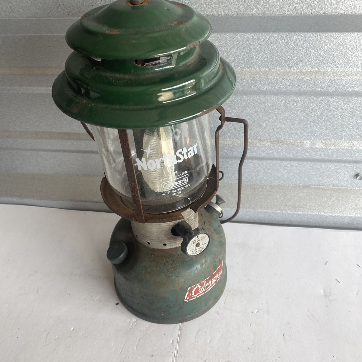 Coleman Lantern model 220F 6/1972 cracked globe see pictures | eBay