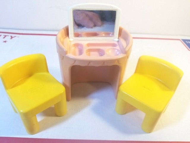 furniture for fisher price dollhouse