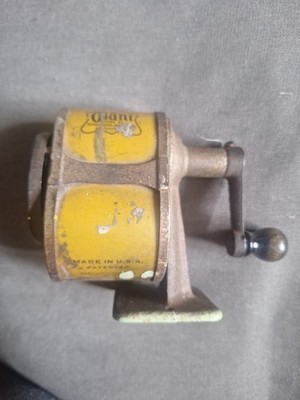 Vintage APSCO Giant manual crank pencil sharpener, wall/desk mount. PAT. 1921