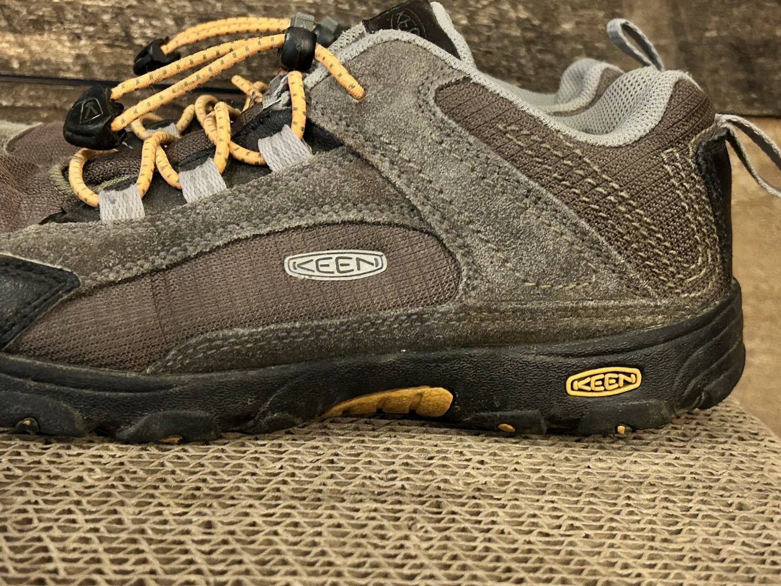 Scarpe da trekking sportive KEEN 1014170 verdi lacci impermeabili taglia 4