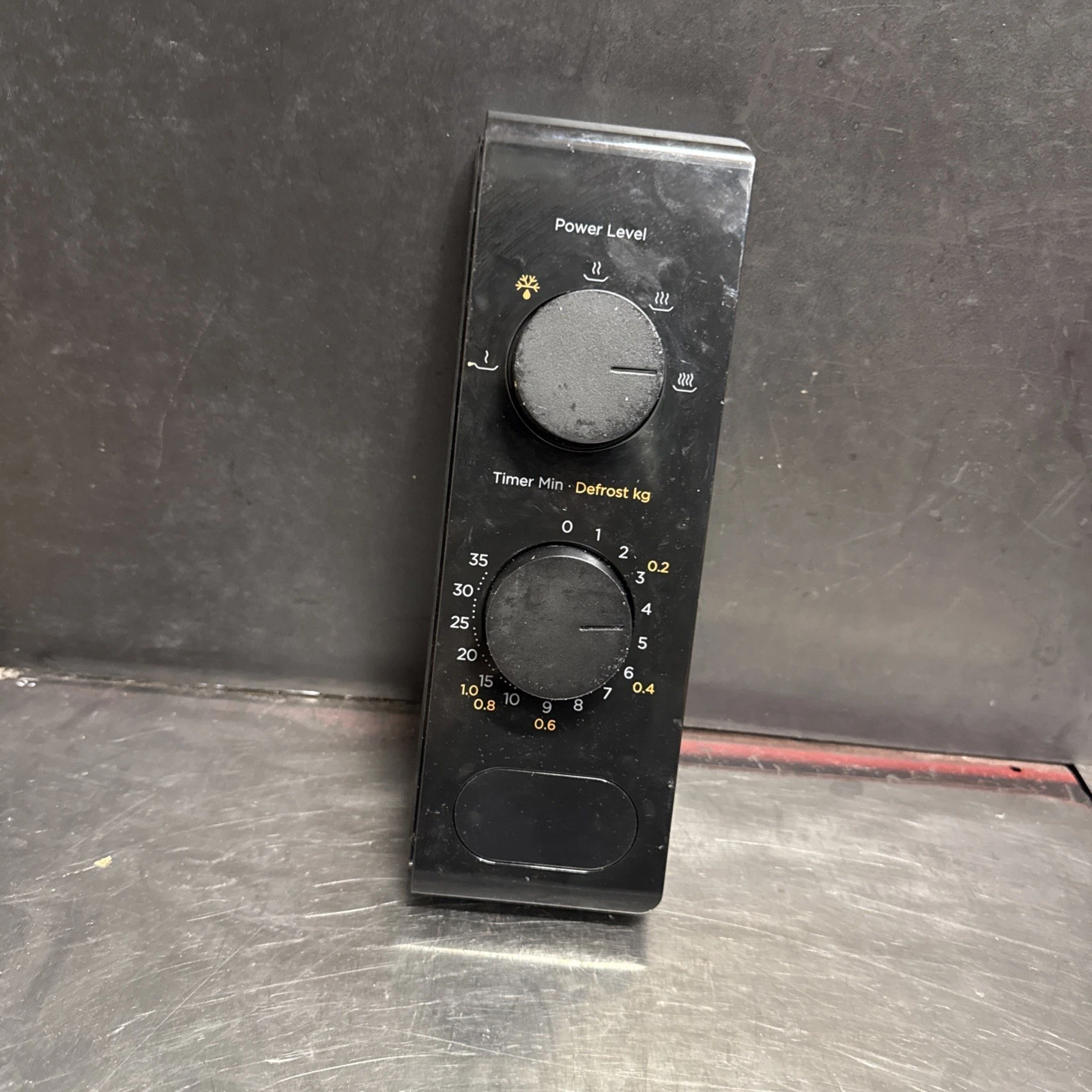 ( Facia ) COMFEE Compact Microwave Oven 700W CM-M202CC - 20L #40-5