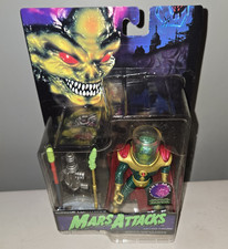 1996 Mars Attacks Supreme Commander with Power Shield and Glow Missiles Sealed