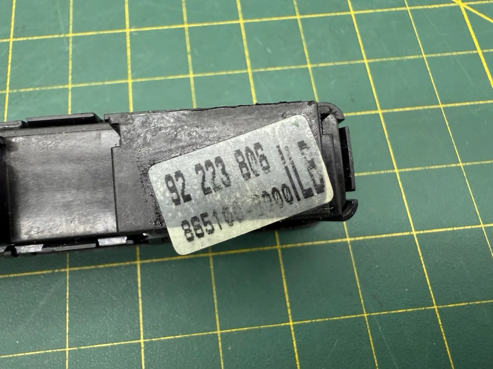 08-09 Juego de interruptores ASIENTOS TÉRMICOS PONTIAC G8 acabado gris control de tracción 92223806 Foto 3 de 3