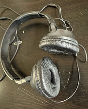 JVC FULL SIZE OVER THE EAR HEADPHONES