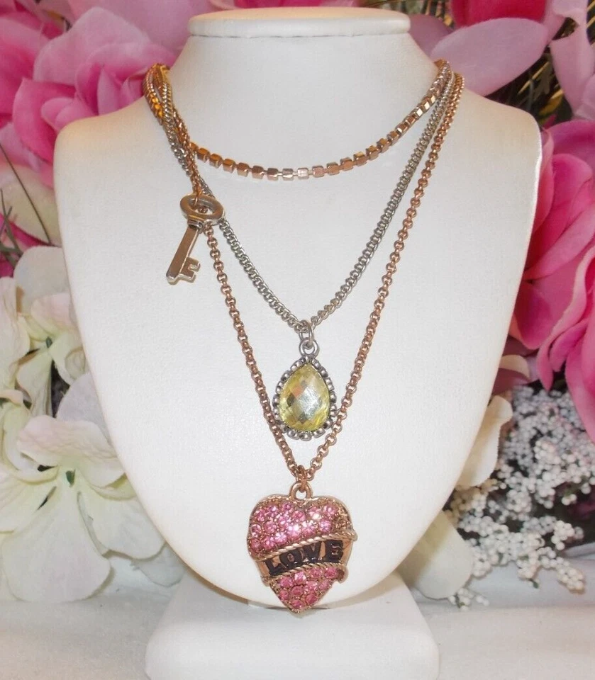 COLLAR FRONTAL DE TRES CAPAS BETSEY JOHNSON PRECIOSO CORAZÓN AMOR CRISTAL ROSA