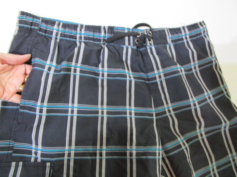 Bermuda de tabuleiro masculina Beverly Hills polo club XL preta cinza azul bolsos forrados - Imagem 2 de 4