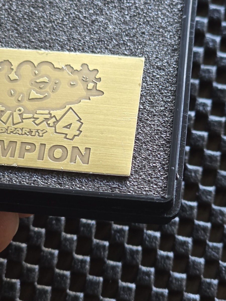 Vintage Nintendo Mario Party 4 Pin Badge Tournament Winner