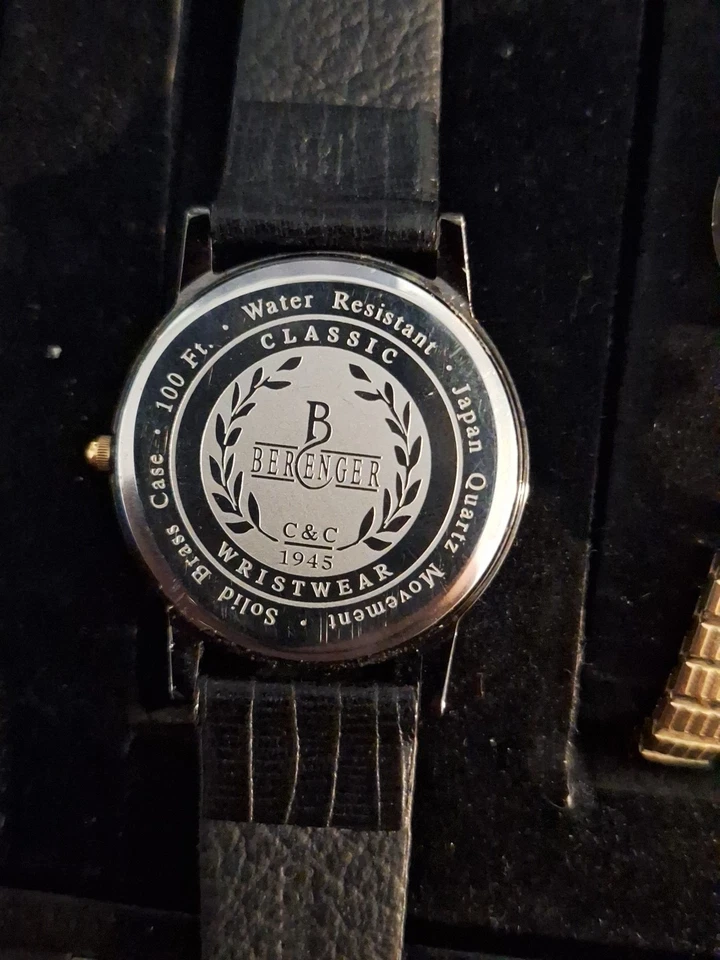 Berenger Vintage H.M.S. Negro sobre negro en excelente estado. Bisel dorado. Funciona bien Foto 3 de 4