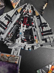 LEGO Star Wars: First Order Star Destroyer (75190) W/ Box, Minifigures & Book 