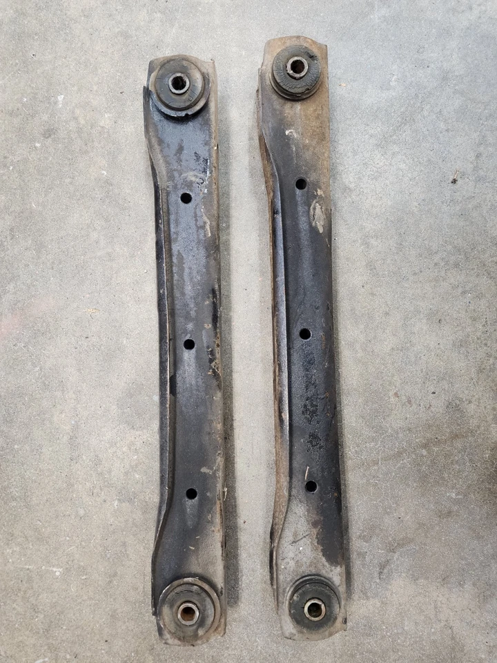 Brazos traseros inferiores Cutlass Monte Carlo Regal Grand Prix 1978-88 El Camino Foto 4 de 4