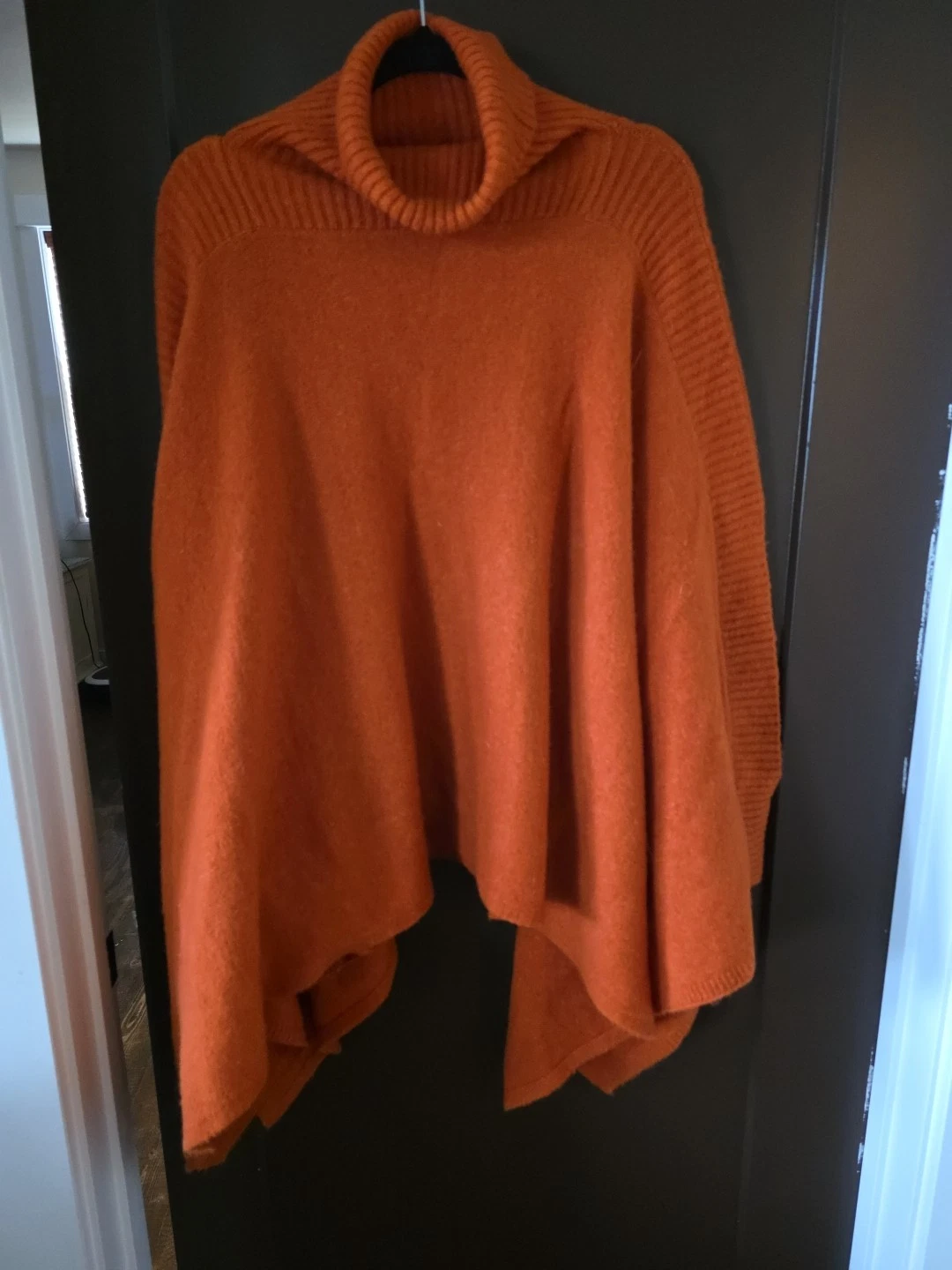 Lou & GREY PONCHO CAPE OS Acrylic wool Blend Orange Sweater Nordstrom